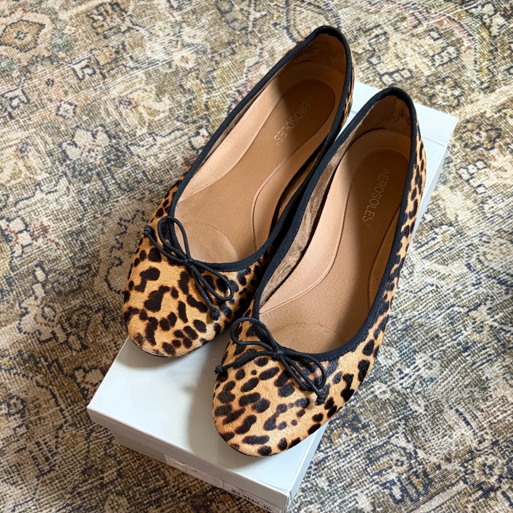 AEROSOLES Leopard Print Flats with Black Trim